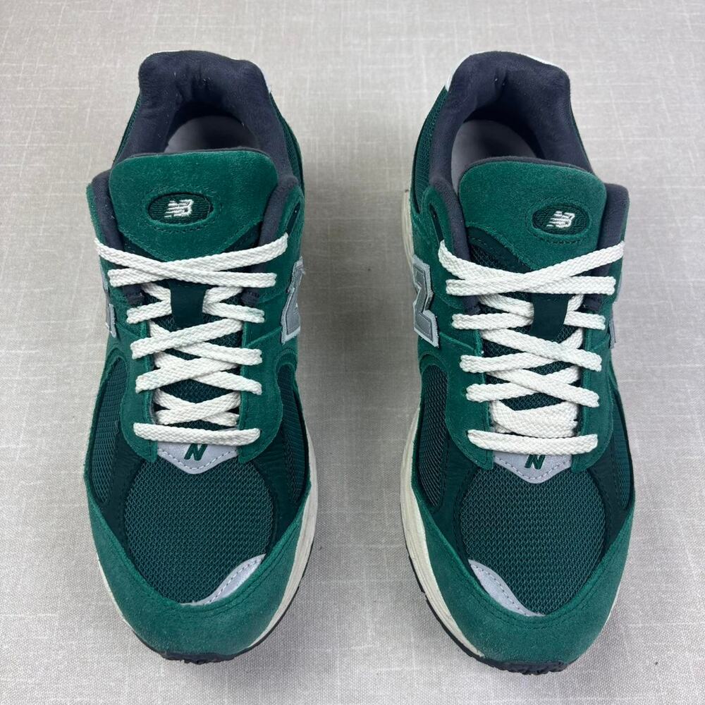 🐸 2022 New Balance 2002R “Nightwatch Green” 9.5M - Picture 3 of 6